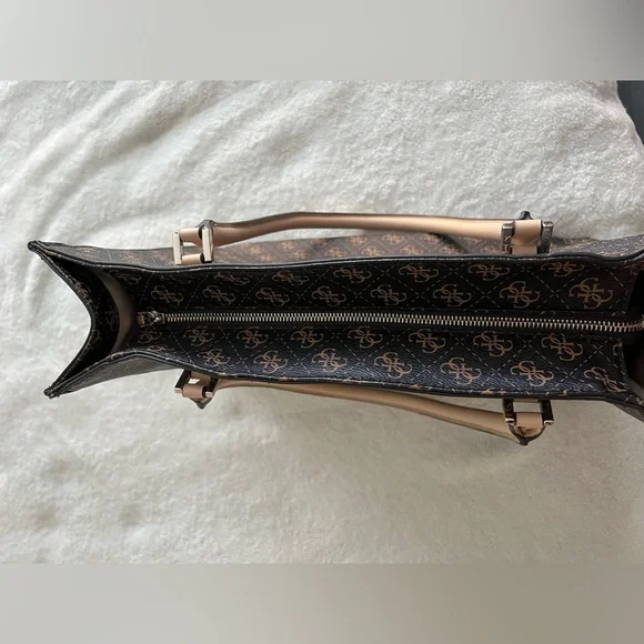 Guess Rylan Tech Tote - Picture 3 of 5